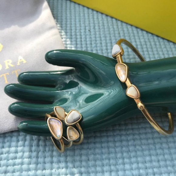 20% off‼️ SET of KENDRA SCOTT Ivy rings + bracelet - Picture 2 of 4